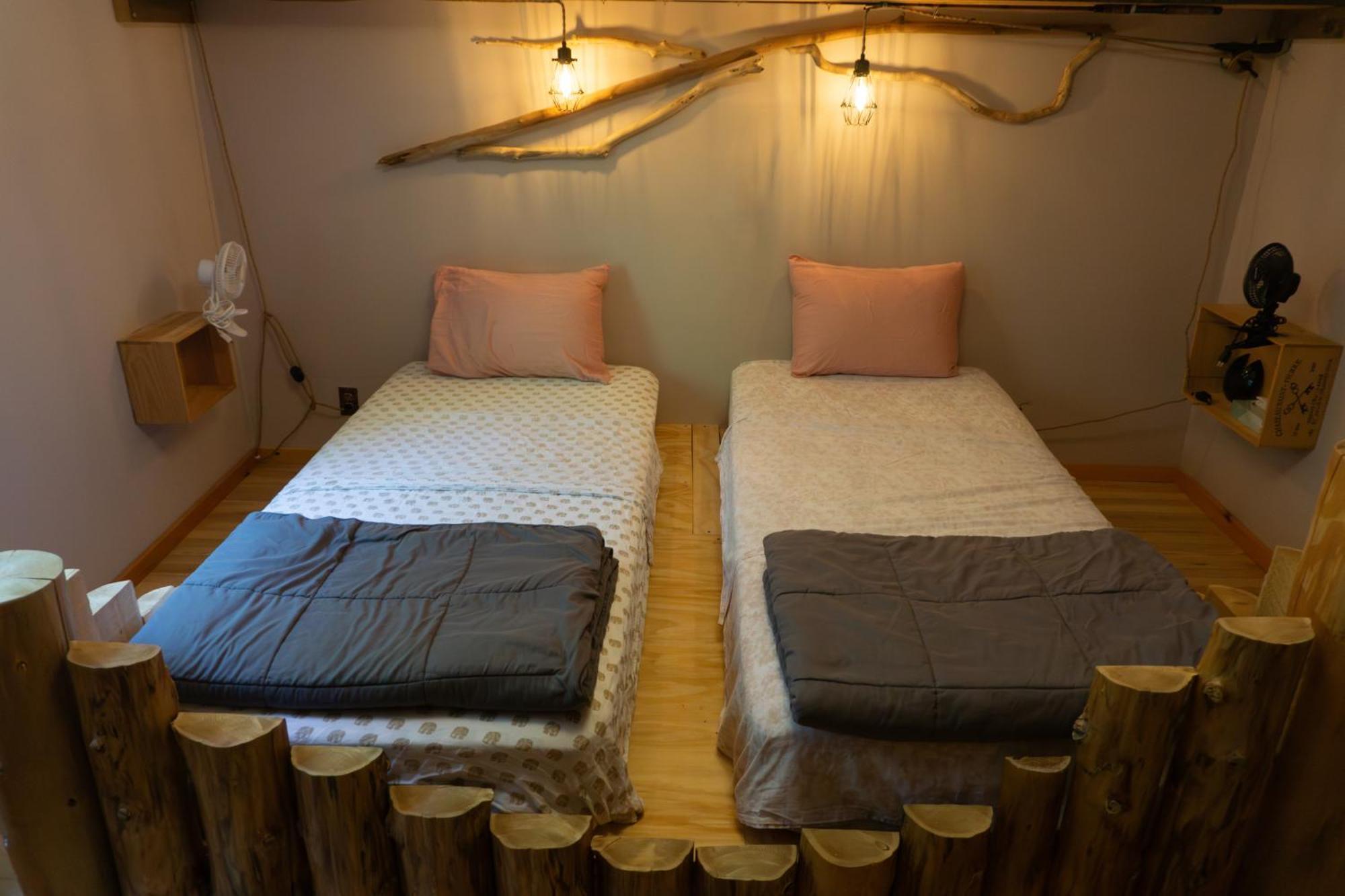 Llama House Adk Wevertown Екстер'єр фото